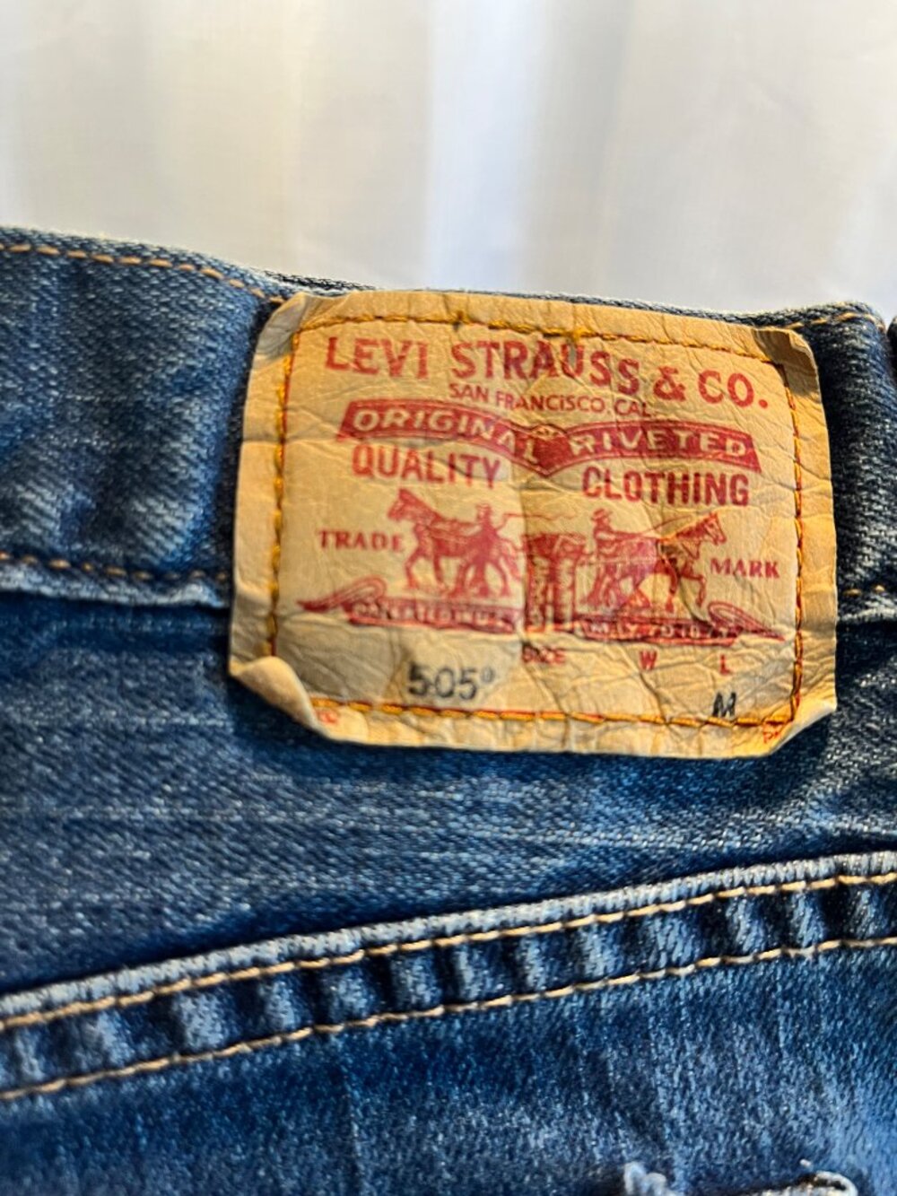 Vintage Levi's 505 Regular Fit Straight-Leg Jeans size 12 M - Picture 2 of 7